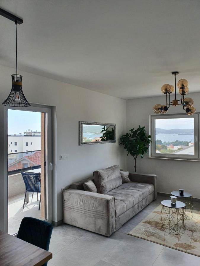 Seaview Apartment Свети свети Филип и Яков Екстериор снимка