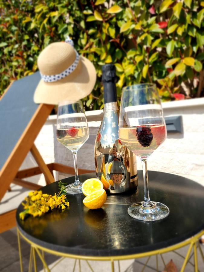 Seaview Apartment Свети свети Филип и Яков Екстериор снимка