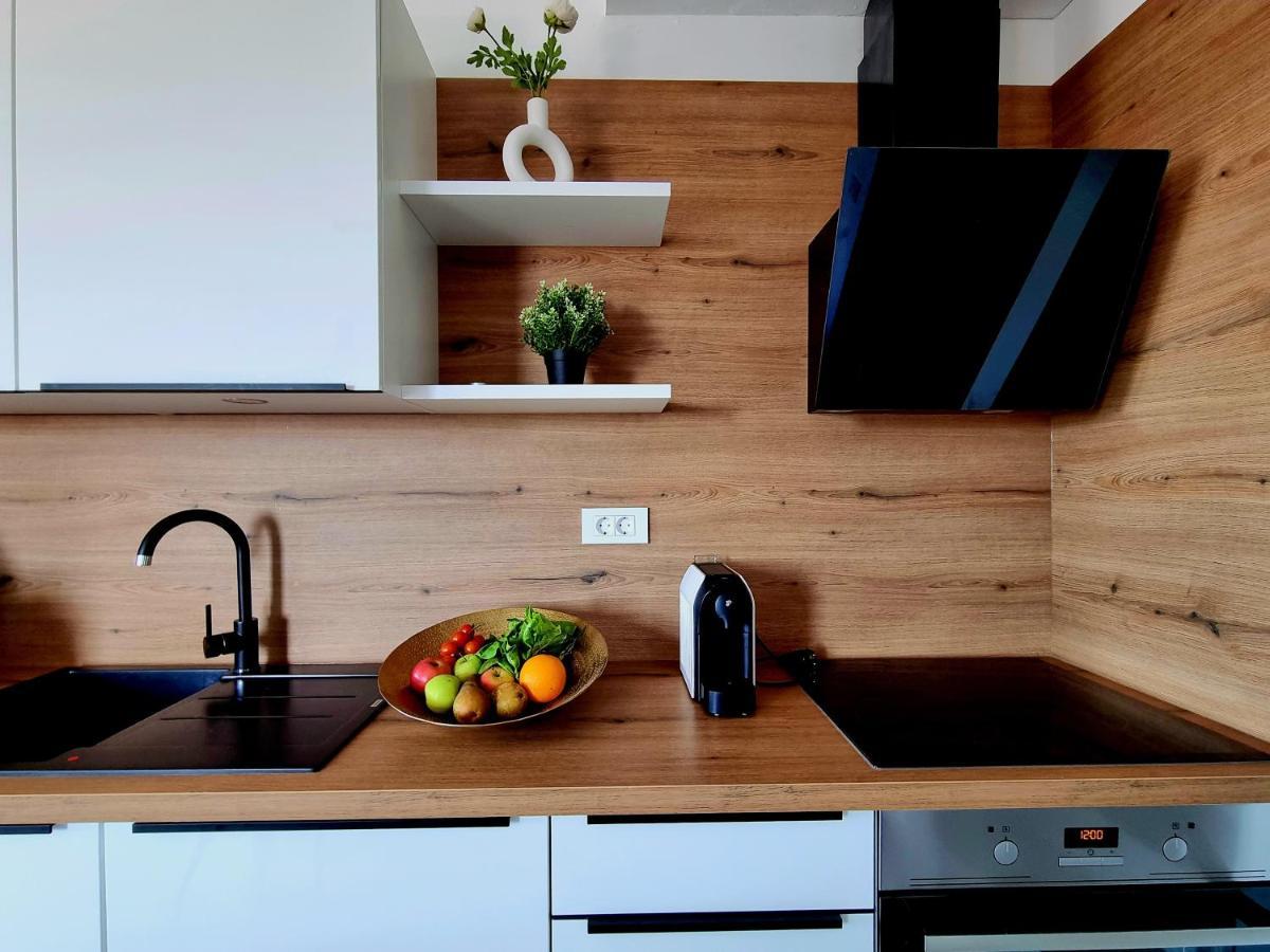 Seaview Apartment Свети свети Филип и Яков Екстериор снимка